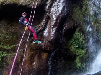 espeleobarranquismo en león