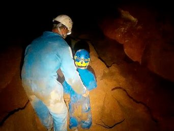 espeleología en león